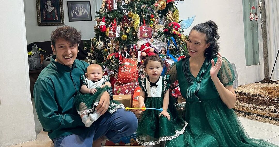 Rayakan Natal, Nadine Chandrawinata Kode Minta Tambah Anak