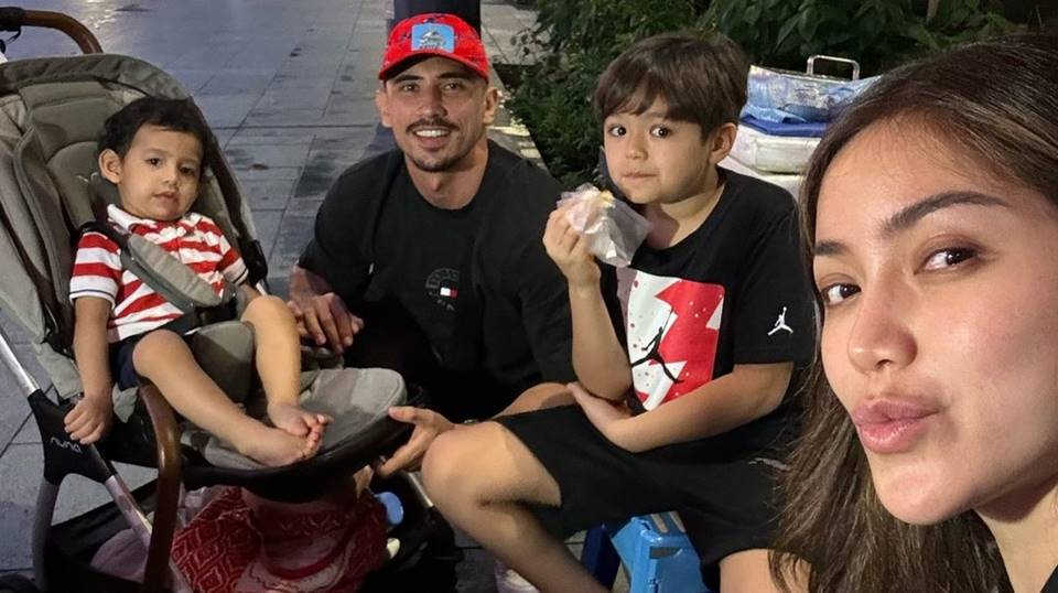 8 Foto Jessica Iskandar Liburan Bareng Anak & Suami di Singapura, Malah Merasa Miskin