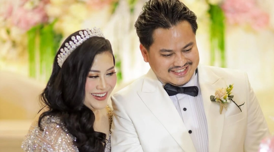 Souvenir Unik Pernikahan Boiyen dan Rully Anggi, Sesuai Kepribadian Sang Komedian