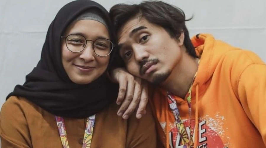 Duta Sheila On 7 Langsung Pamer Kemesraan dengan Sang Istri Usai Menang Voli