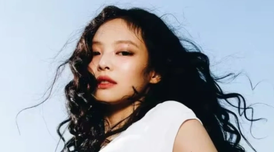 JENNIE Pecahkan Rekor! Satu-Satunya K-pop Solo Artist di MAD COOL FESTIVAL 2026