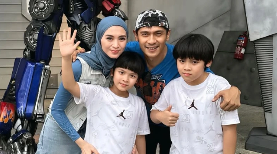 Bukan Hadiah Mewah, Anak Donita dan Adi Nugroho Cuma Minta Mi Instan di Hari Ulang Tahunnya