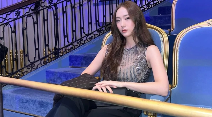Krystal Jung Resmi Comeback sebagai Solois, Umumkan Album Baru Solitary