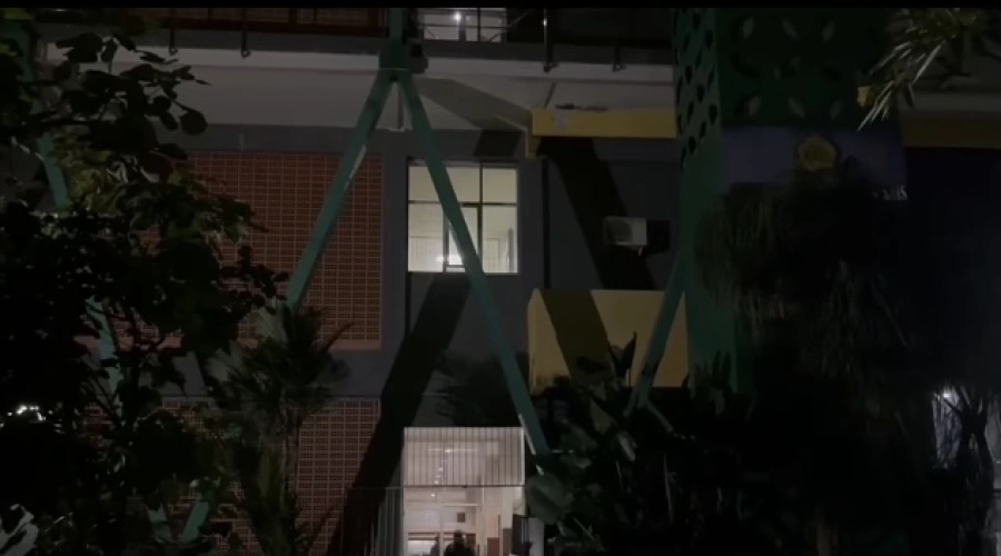 Rekaman CCTV Mahasiswi Universitas Pakuan Jatuh dari Lantai 3 Gedung Ekonomi Bisnis