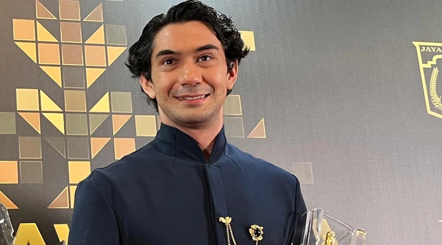 Menangi Piala Citra Sebagai Penulis Skenario, Reza Rahadian Akui Beda dengan Jadi Aktor