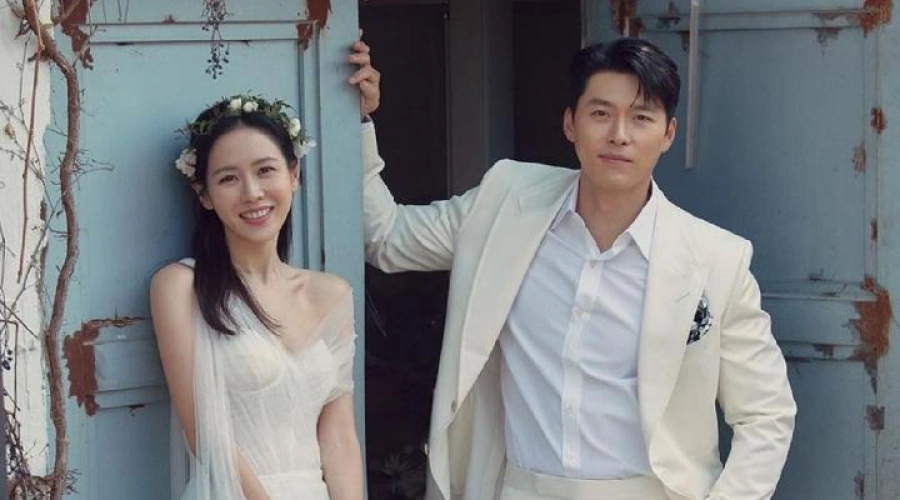 Son Ye Jin dan Hyun Bin Pertama Kali Ungkap Nama Putra Mereka di Blue Dragon Film Awards