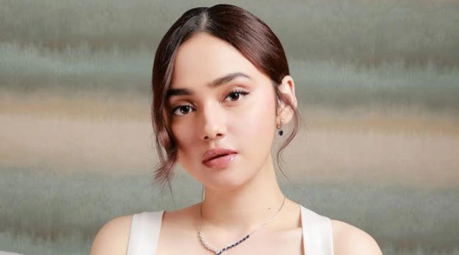 Penampilan Syifa Hadju Disorot Gegara Rambut Keriting, Sampai Dituding Suntik Putih!