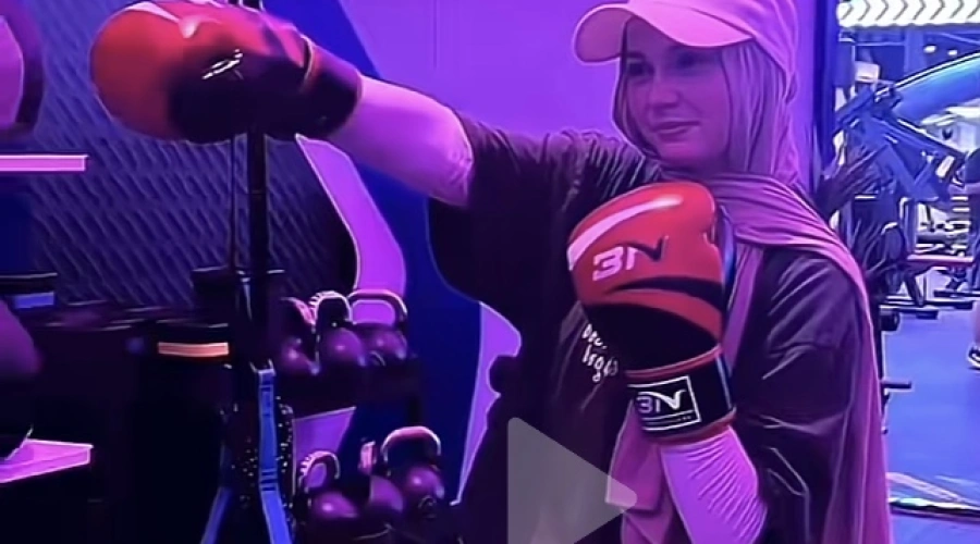 Julia Prastini Kepergok di Tempat Latihan Boxing Bareng Tugba Kiara, Selebgram Turki