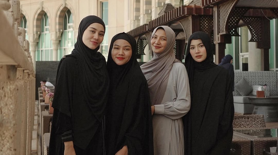 Yura Yunita Ungkap Rasanya Lihat Perjuangan Bumil Aaliyah Massaid dan Mahalini Saat Umrah