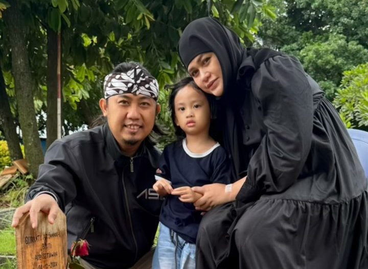 Ade Jigo Bantah Calon Anaknya Meninggal Karena Pelihara Kucing