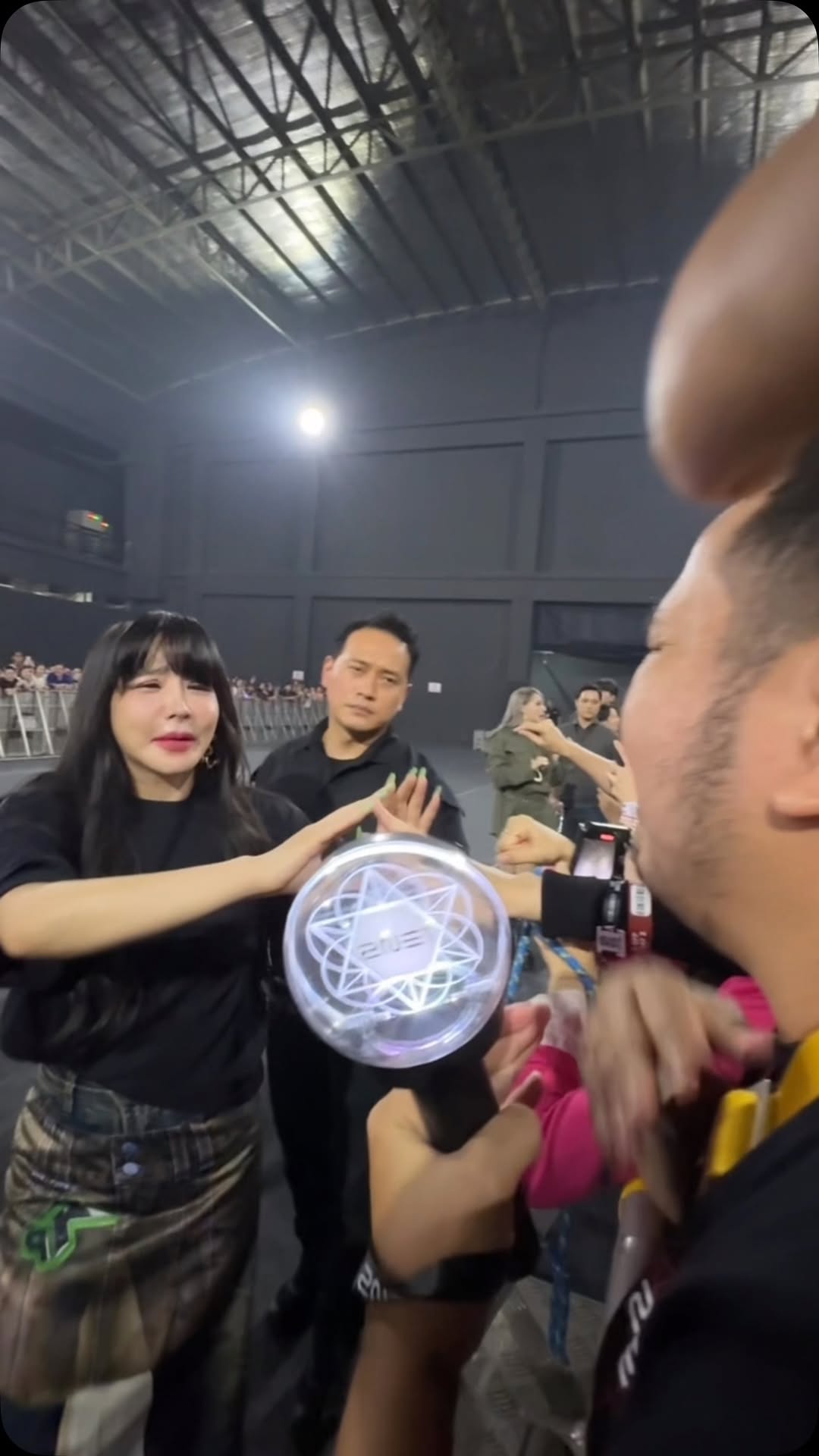 Untungnya Agung Karmalogy Dinotis CL Hingga Dipeluk Park Bom