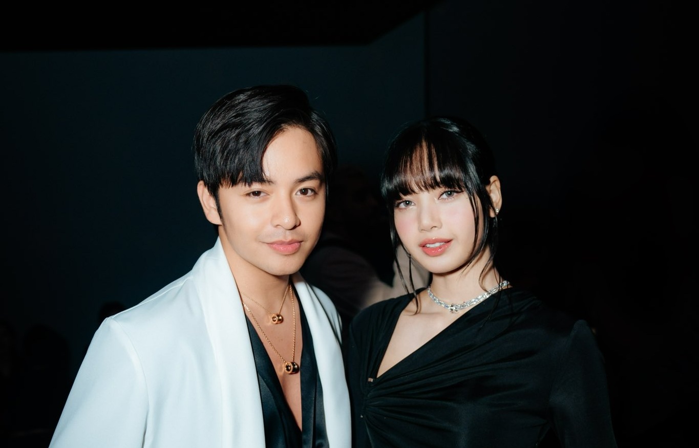 Pamer Foto Bareng Lisa Blackpink, Angga Yunanda Disorot Netizen: Tengil Banget Mukanya