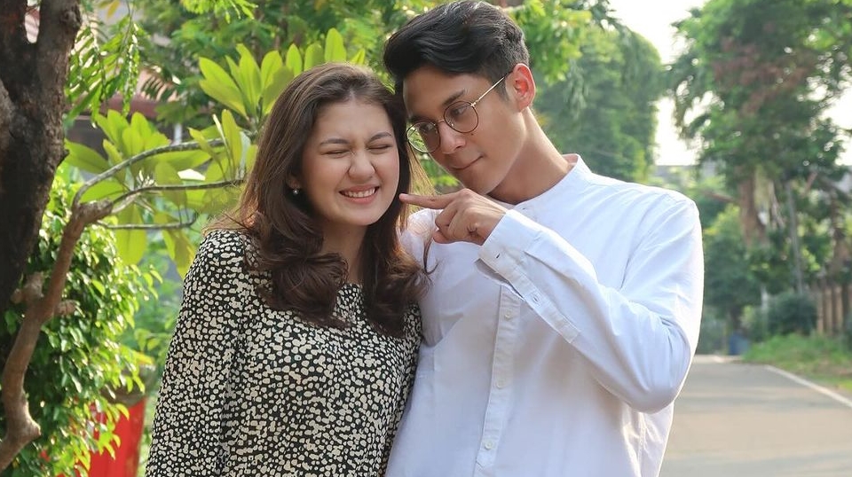 Kado Saham dari Antonio Blanco Jr. untuk Zoe Abbas Viral