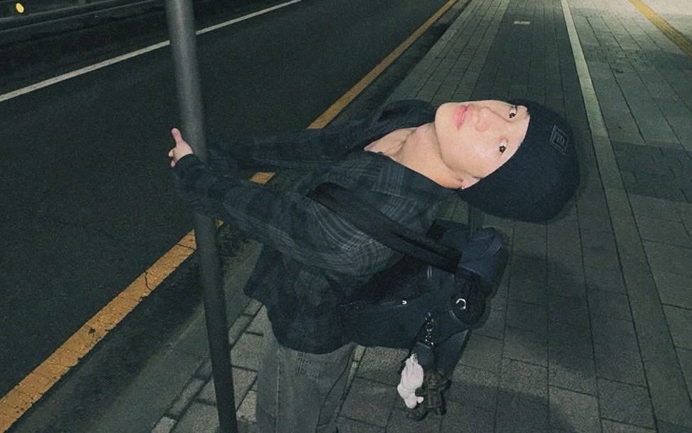 Bangchan Stray Kids Pamer Abs di Konser Jakarta, Ngaku Malu Dilihatin Ayahnya