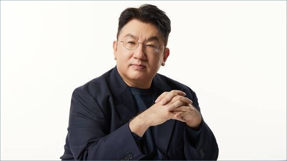 Bang Si Hyuk Terlibat Langsung dalam Laporan Internal HYBE yang Jelekkan Idol Agensi Lain
