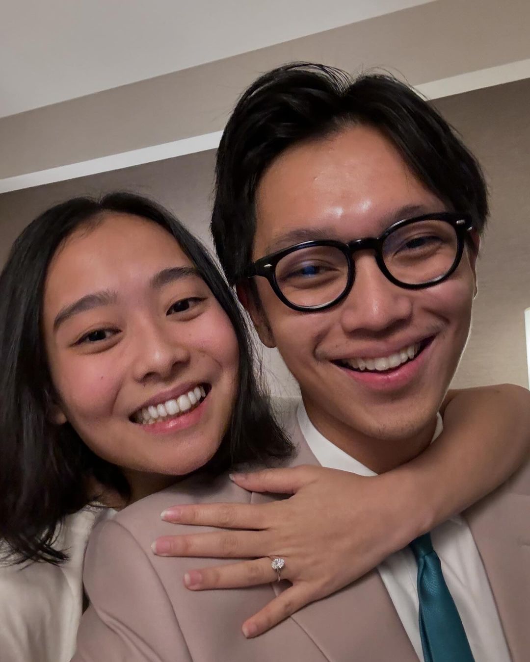 9 Artis Indonesia Bertunangan di Tahun 2024, Terbaru Aaliyah Massaid