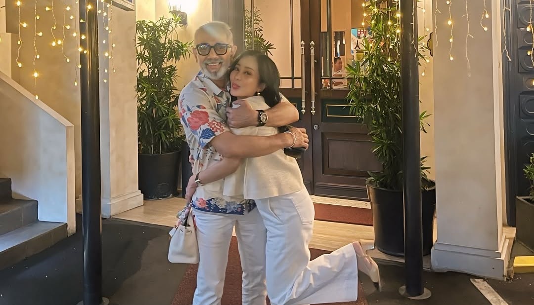 Bunga Zainal Woles Netizen Nyinyir Soroti Beda Usia 18 Tahun sama Suami