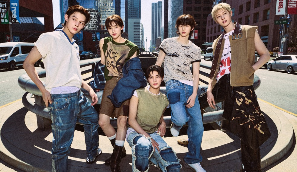 Fans Murka! Sasaeng Terekam Masuk Tenda Ganti CORTIS, Anggota yang Masih di Bawah Umur Jadi Sorotan