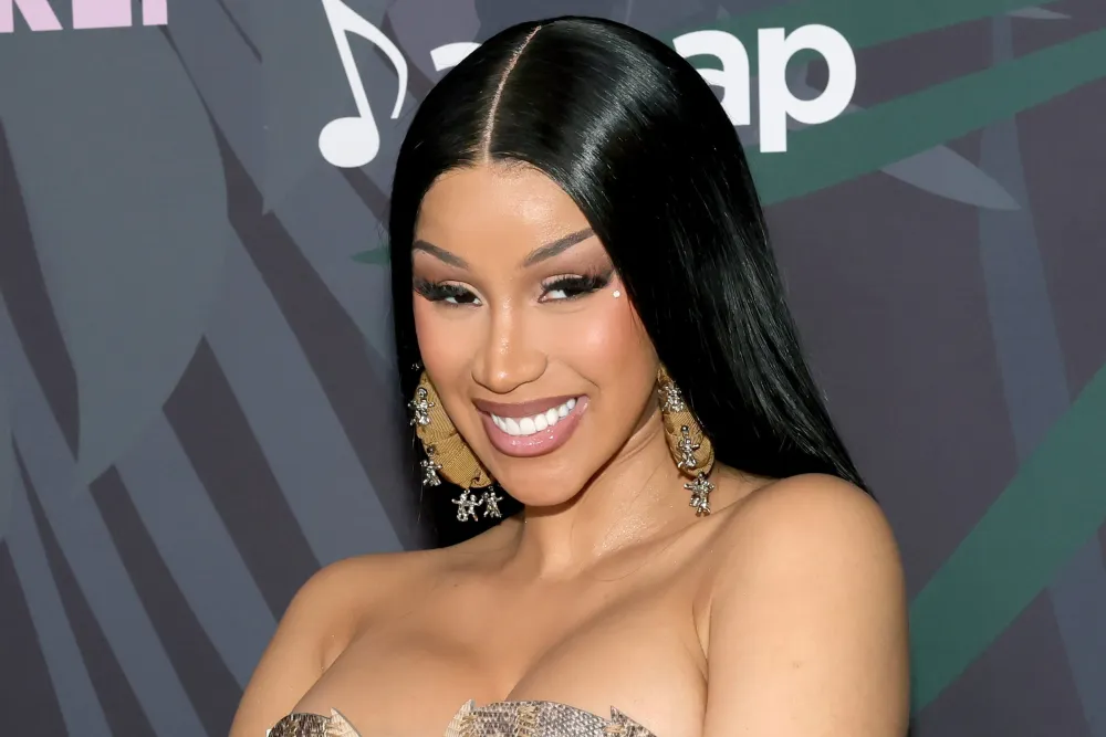 Cardi B Comeback! Album 'Am I the Drama?' Siap Rilis Setelah 7 Tahun Penantian