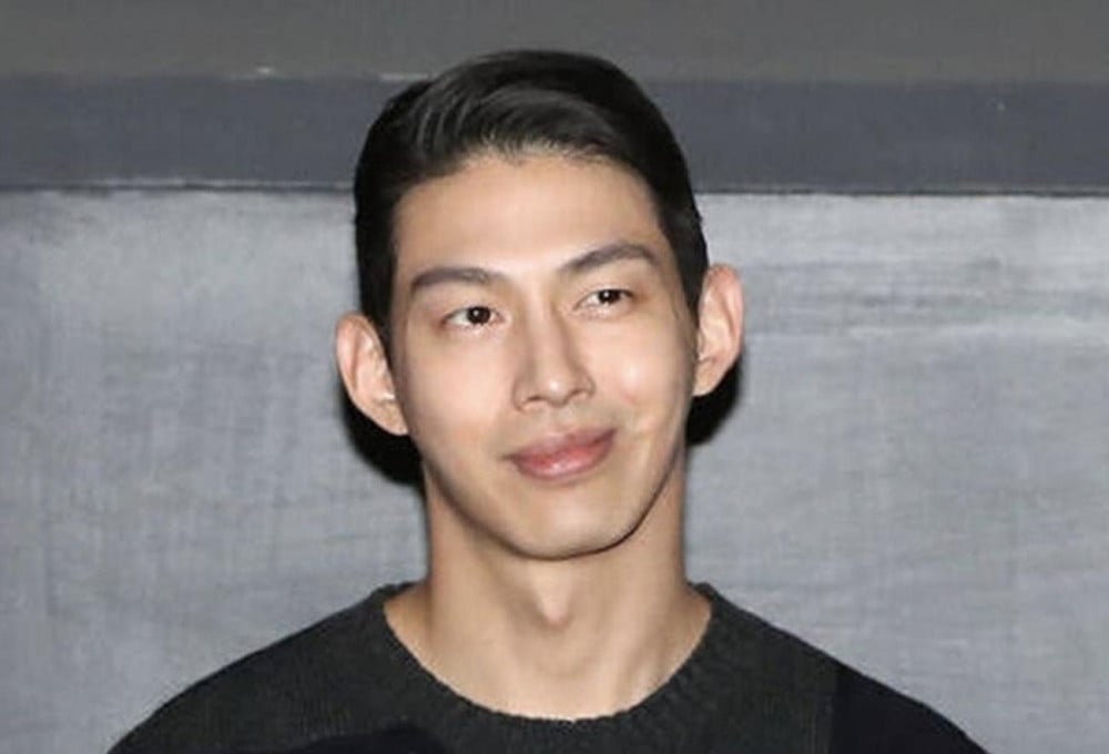 Choi Jung Won eks UN Bantah Dugaan Menguntit Wanita Pakai Senjata