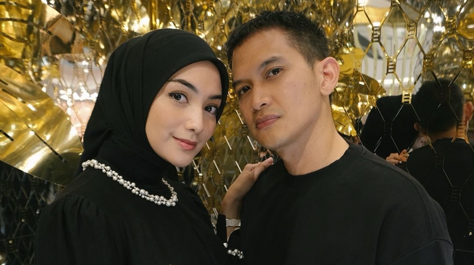 Citra Kirana Tenteng Tas Setengah M saat Pose Mesra di Tengah Kasus Rezky Aditya