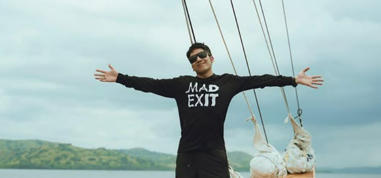 Desta Mahendra Serukan 17+8 Tuntutan Rakyat untuk Prabowo