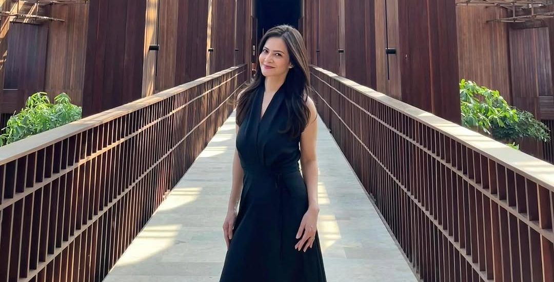 Cut Tari Pamer Makan Bareng Keluarga Lengkap Anak Sambungnya