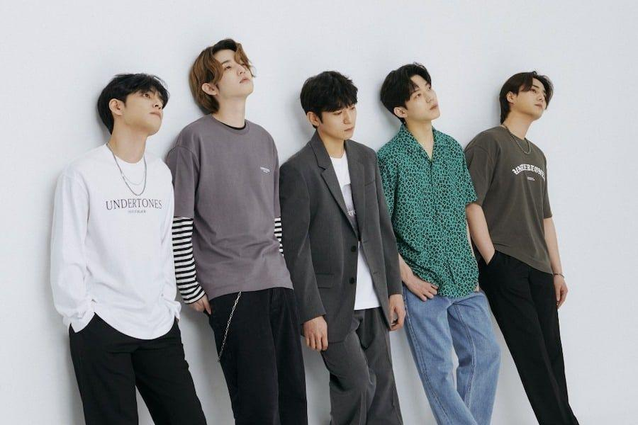 Kontrak Baru DAY6 Gegerkan Penggemar, JYP Umumkan Kesepakatan Menyentuh Jelang 10 Tahun Debut