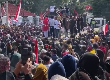 Warga Pati Demo Ingin Bupati Turun Meski Sudewo Nggak Jadi Naikkan PBB 250 Persen