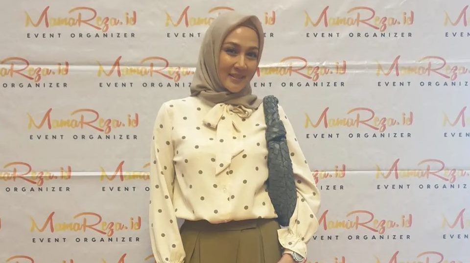 Dina Lorenza Jawab Kemungkinan Bersedia Jadi Istri Kedua