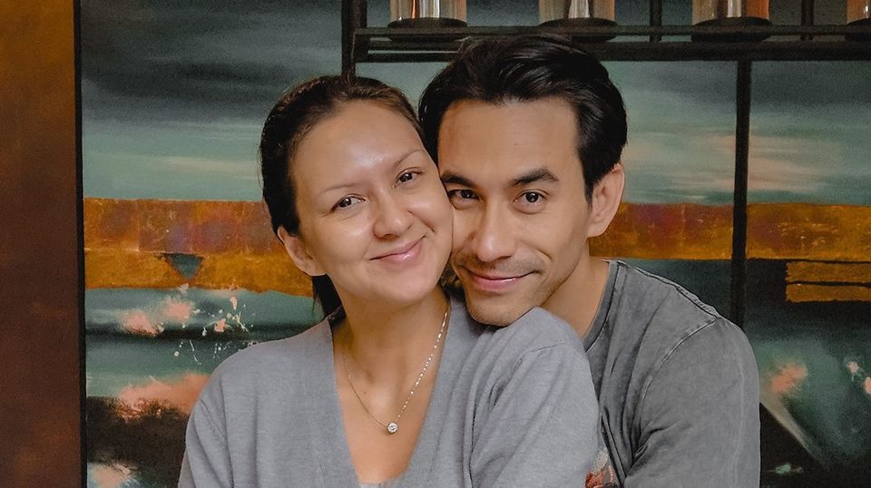 Donna Agnesia Ungkap Harapan yang Sama Buat Darius Sinathrya Sejak 18 Tahun Menikah