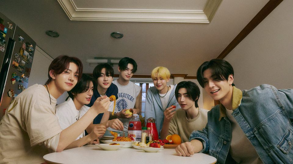 ENHYPEN Siap Comeback dengan 2,2 Juta Pre-Order 'ROMANCE: UNTOLD', Gimana Kabar Lutut Jay?