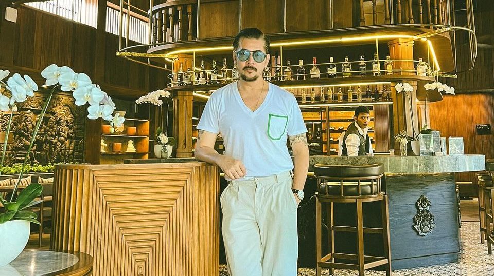 Bukan Cuma Ersa Mayori, Berikut 7 Artis yang Sarjana di Atas 40 Tahun