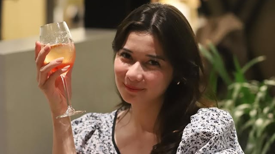 Diduga Bareng Suami Orang, 7 Potret Liburan Iris Wullur ke Thailand Bikin Netizen Meradang