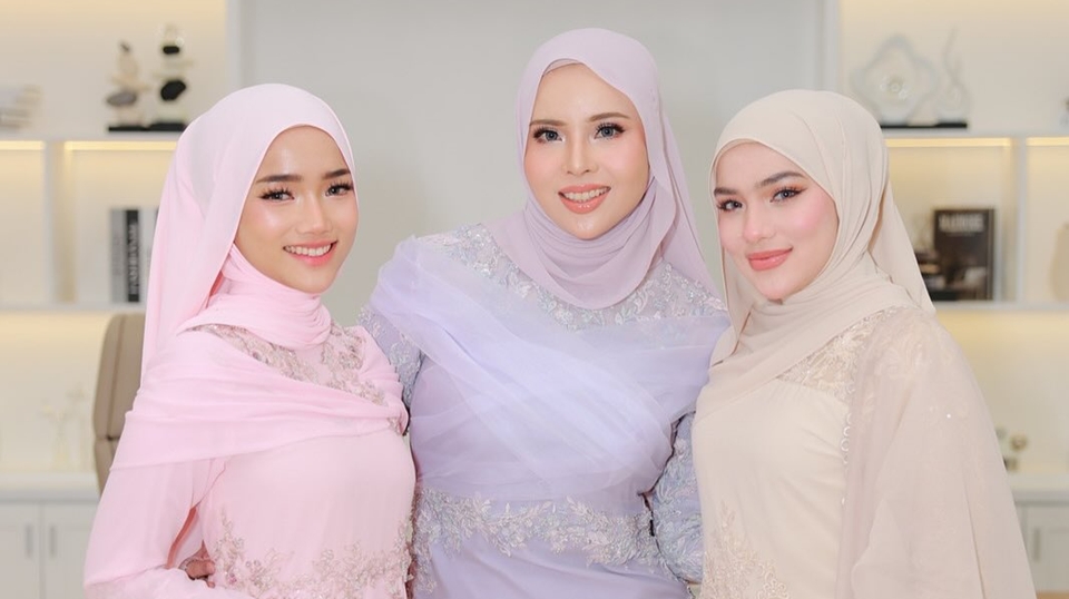 Fuji Dapat Kado Crazy Rich Malaysia Aksesori Seharga Mobil