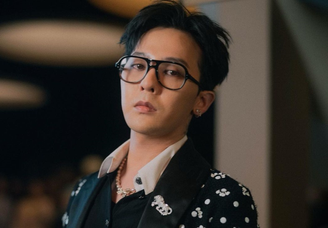 Jelang Konser di Jakarta, G-Dragon Kembali Bantah Rumor Kencan Lee Joo Yeon via Agensi