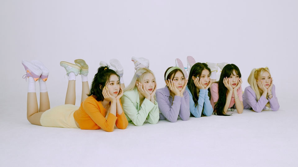 Member GFRIEND Berurai Air Mata di Hari Terakhir Konser