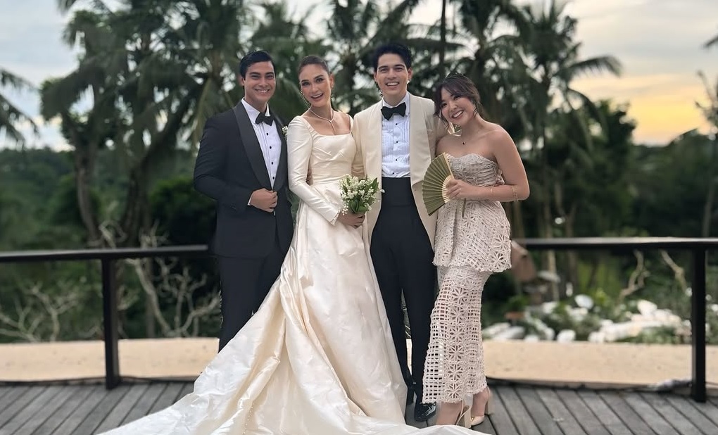 Gisella Anastasia dan Cinta Brain foto bareng Luna Maya dan Maxime Bouttier. [Instagram]