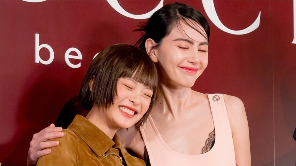 Momen Hanni NewJeans Mode Bayi saat Diurus Davika Hoorne Curi Perhatian