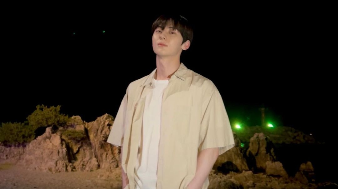 Hwang Min Hyun Bakal Wamil setelah Rilis Single "Lullaby"