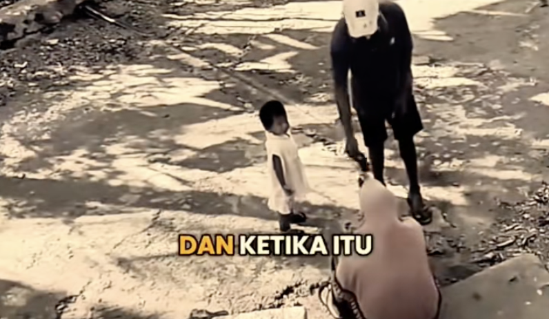 Hanya Sekali Tepuk Ibu Ini Kena Hipnotis dan Berikan Semua Barangnya, Benarkah Setingan?