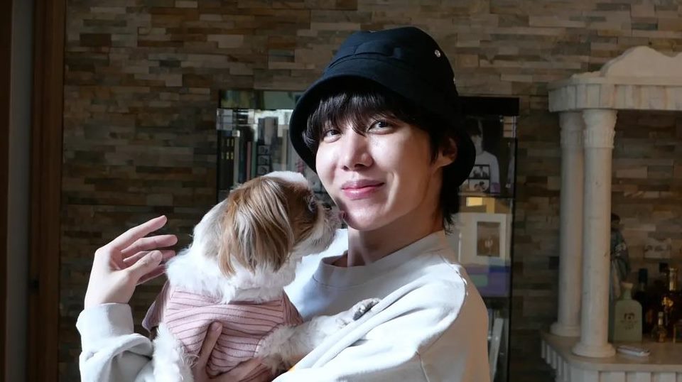 BigHit Buka Suara soal Jadwal Perdana J-Hope BTS di Lapangan Bisbol pasca Wamil