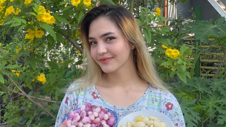 Juliette Angela Dituding Selingkuhan Anji, Sexy Goath Bantah Tak Beri Nafkah