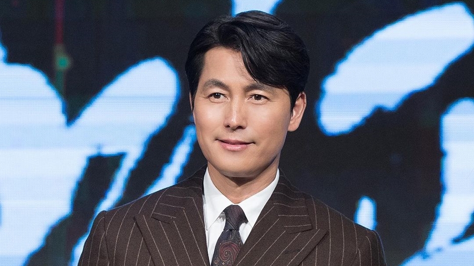 Jung Woo Sung Bakal Absen di Acara Awards Imbas Skandal Selingkuh