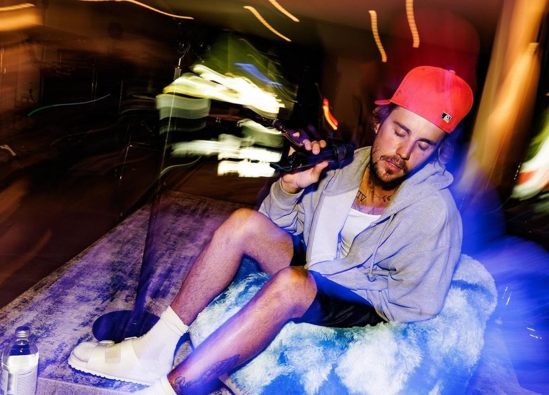 Punya Harta Triliunan, Tapi Gaya Pakaian Justin Bieber Mirip Anak Citayam