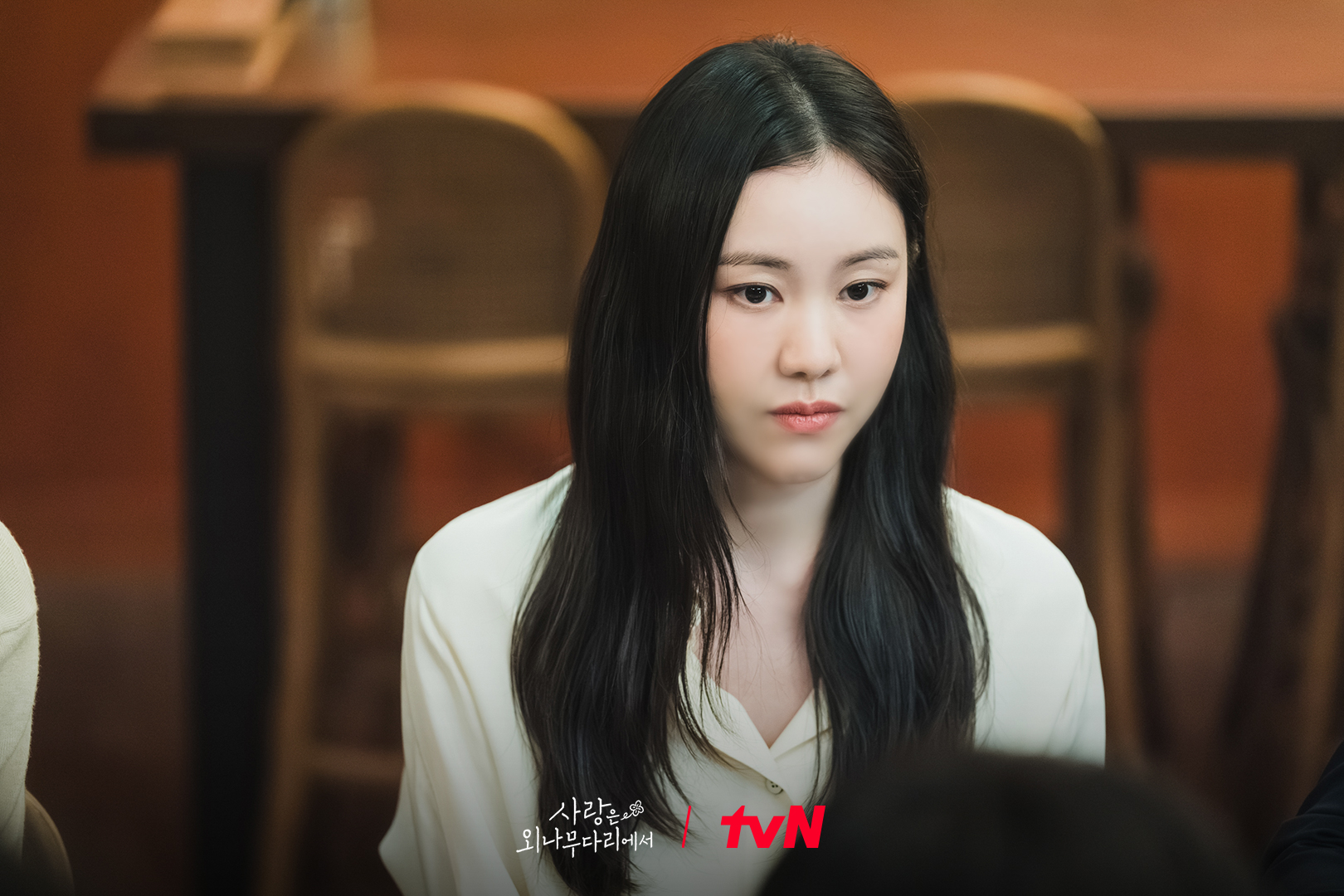 Kim Ye Won Jadi Guru Matematika Suka Diam-diam Ju Ji Hoon di 'Love Your Enemy'