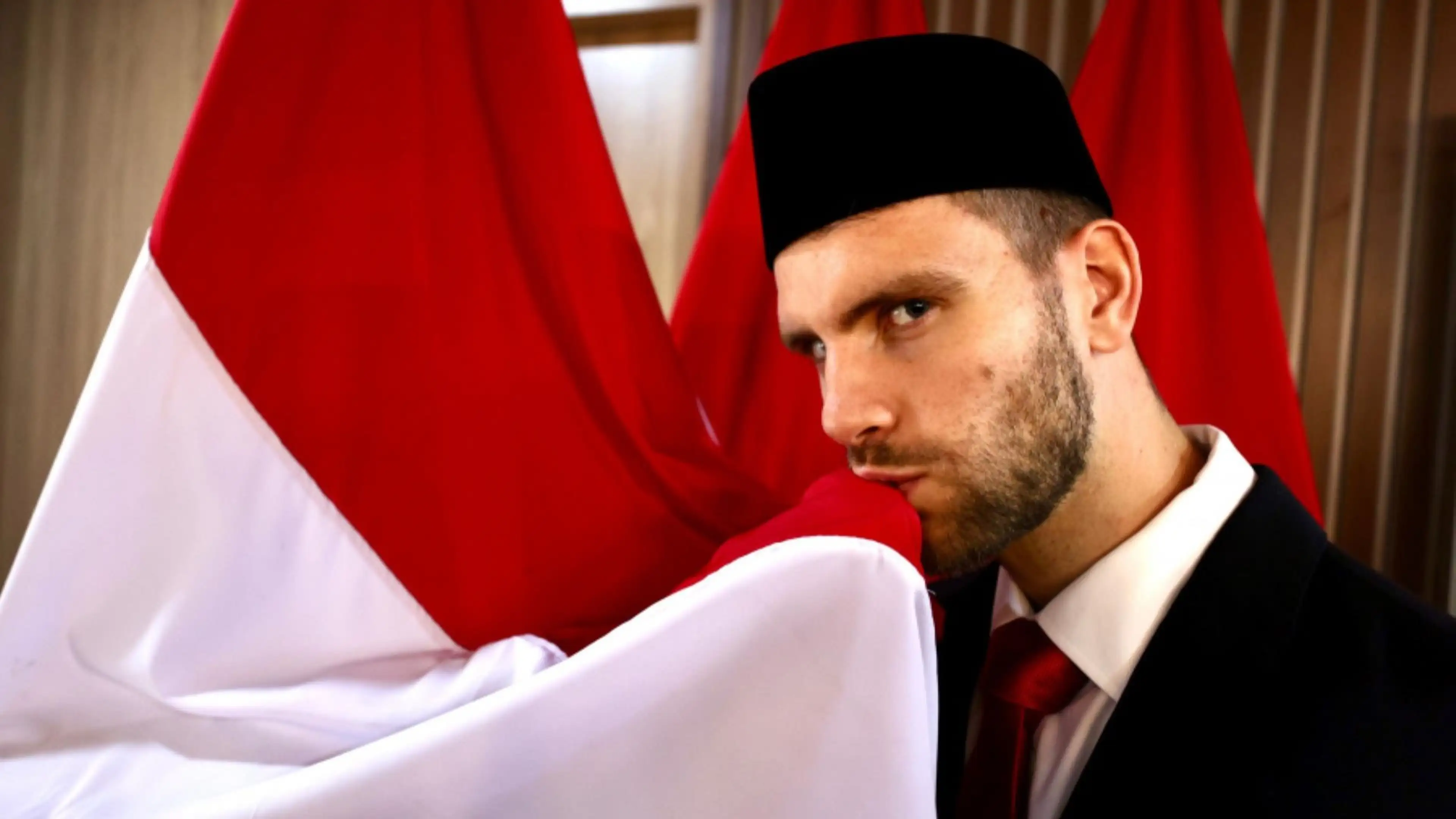 Pemain Naturalisasi Maarten Paes Resmi Jadi WNI, Kesulitan Menghafal Pancasila Sila Keempat