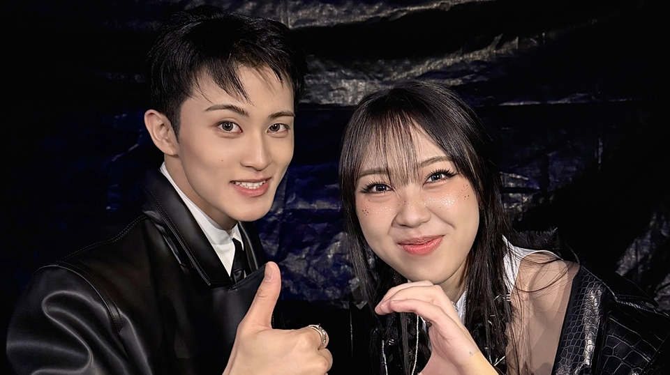 Manis Banget, Mark Lee NCT Dapat Truk Dukungan dari Lee Young Ji