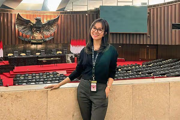 Mayang Ngaku Magang Tanpa Gaji di DPR, Nassar dan Dewi Perssik Tak Percaya