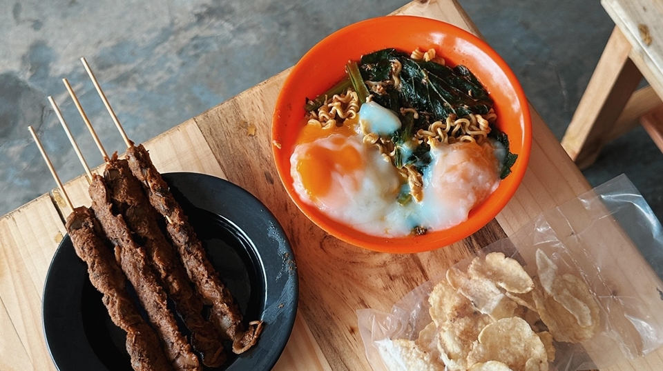 Rekomendasi 3 Warkop yang Sajikan Mie Bangladesh di Jakarta